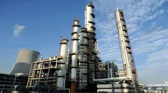 化工企業智能化轉型 破解四大核心難題的實踐路徑